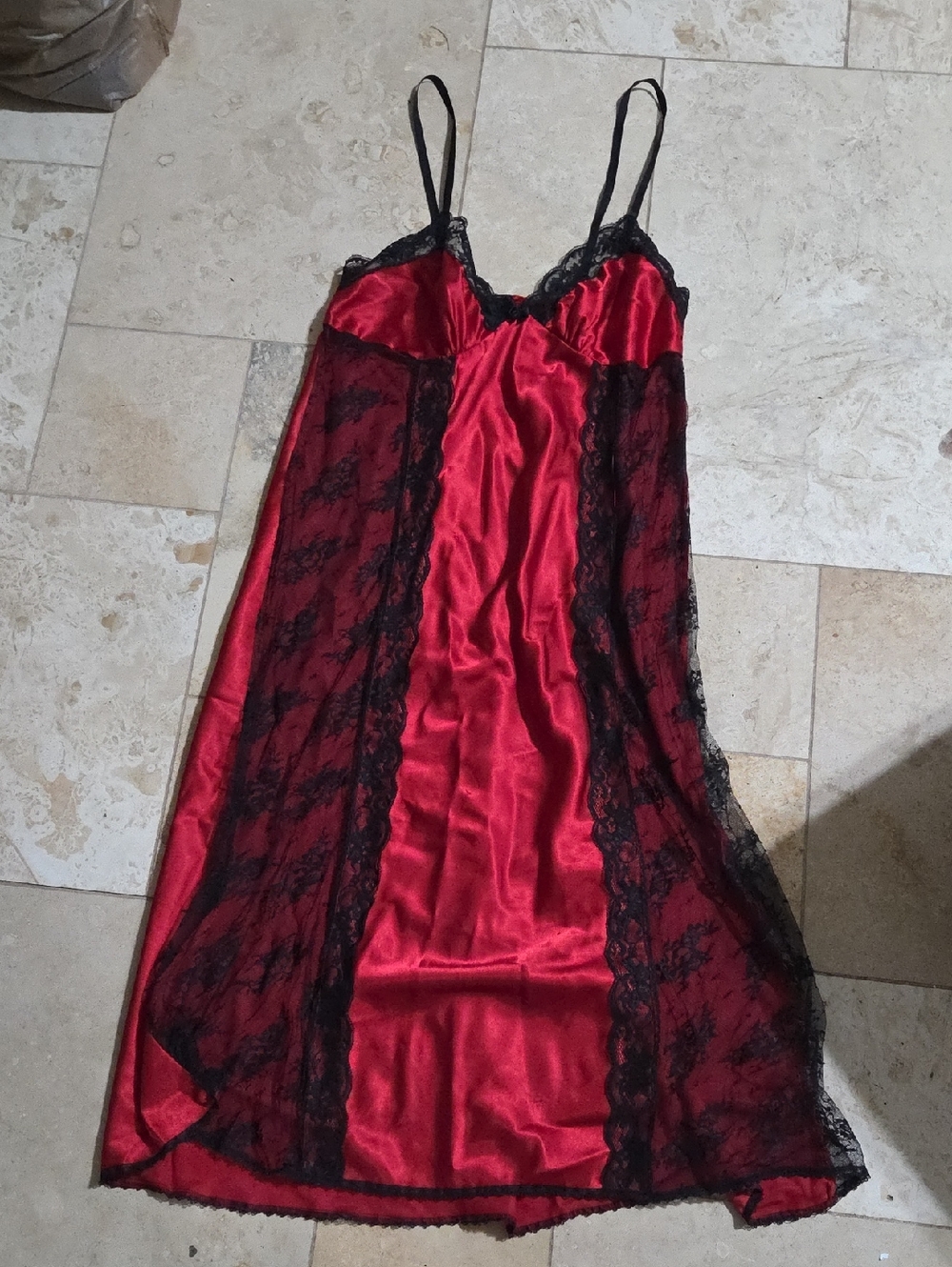 Secret Treasures Red Long Nightgown Size Large with Black Lace Accents